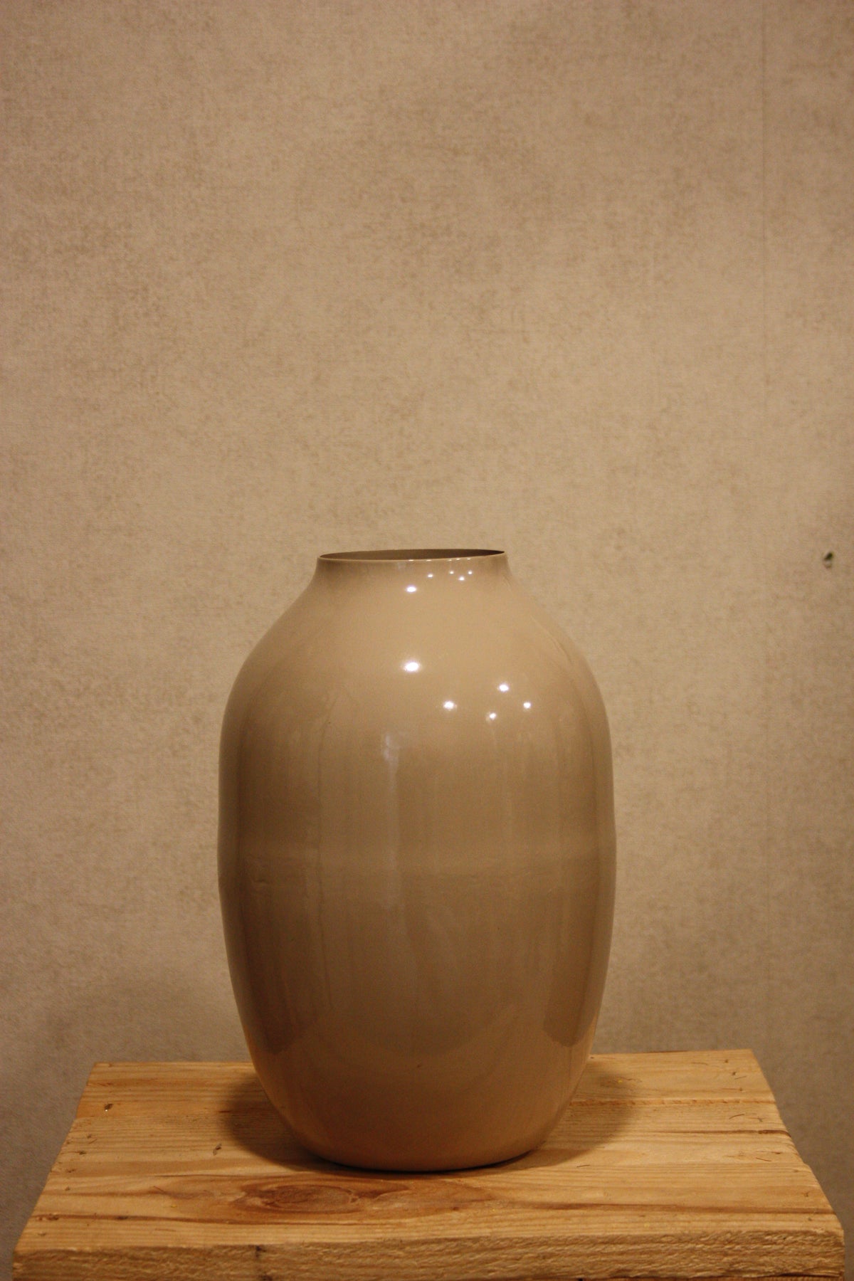 Metalen vaas Amber glossy sand